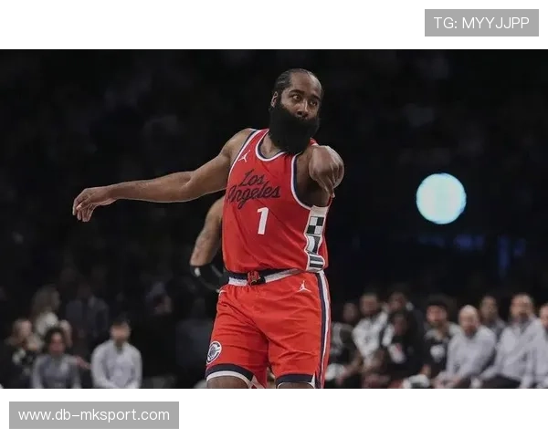 太阳再胜快船，布克21分哈登13助无力回天，布鲁克林篮网哈登